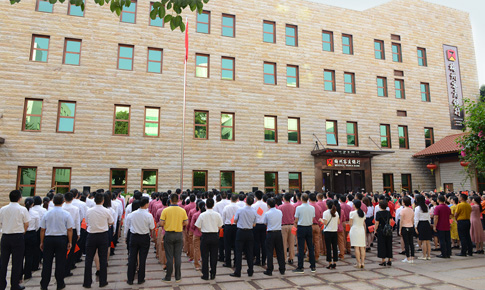 ���С��������� �м�ʹ����������ʽ�˶� 